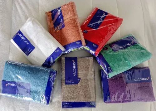 Juego de toalla y toallon. Envase PVC - Arcoiris Tim