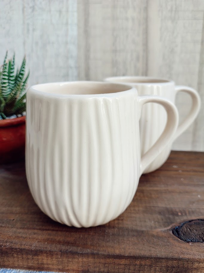 Taza de ceramica textura acanalada 300cc