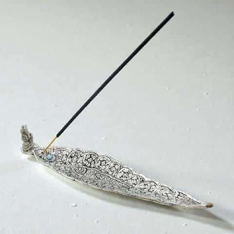 Porta sahumerio hoja de metal 