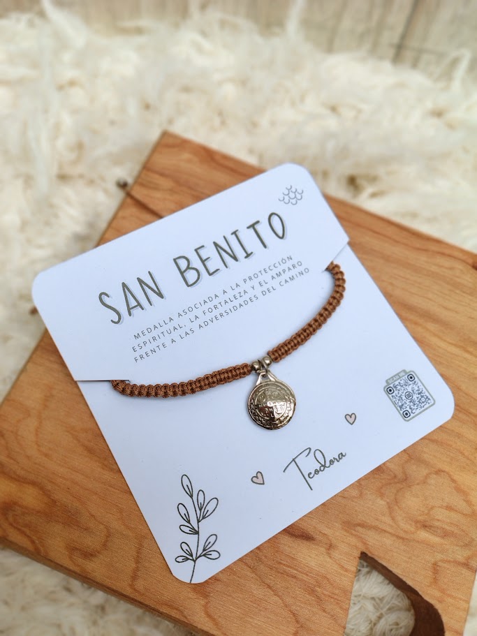 Pulsera de proteccion 'San Benito' - Teodora