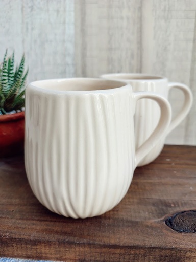 Taza de ceramica textura acanalada 300cc