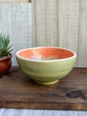 Cuenco de ceramica con pie