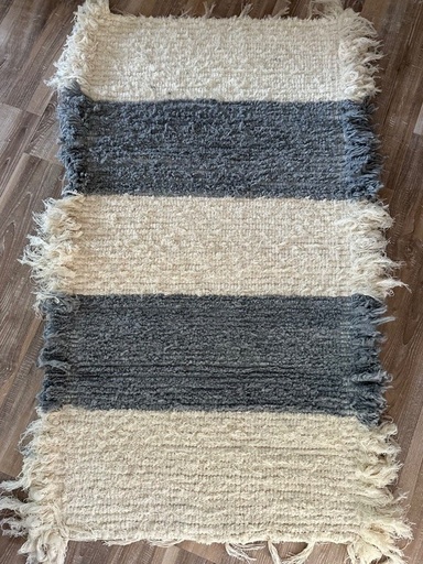 Alfombra de telar lineas gruesas gris y blanco - 60x120cm 